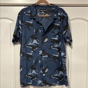 Reef Casual‎ Blue and Black camouflage XL Button Down Shirt